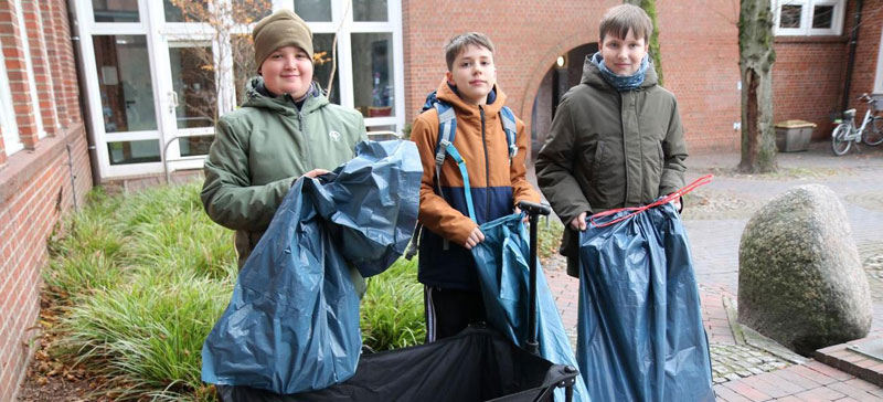 Fleißige Müllsammler